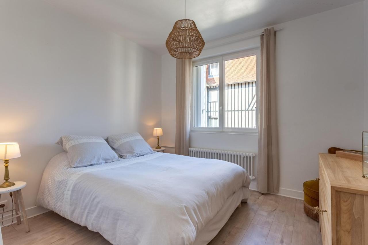 Le Carrousel - Appartement Avec Studio Attenant دوفييل المظهر الخارجي الصورة